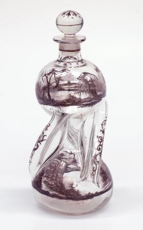 NK 471 - Glass decanter and stopper in the shape of Kuttrolf (photo: RCE)